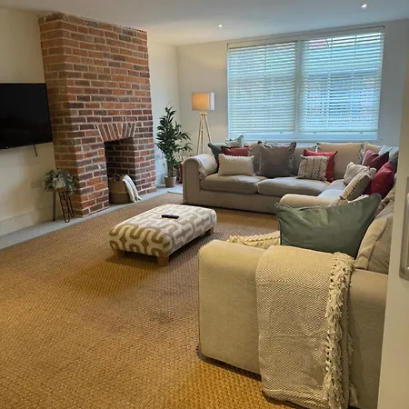 The Jade - The Jewellery Suites, 3 Bed 3 Bath Apartamento *
