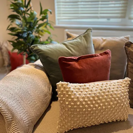 The Jade - The Jewellery Suites, 3 Bed 3 Bath *
