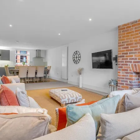 The Jade - The Jewellery Suites, 3 Bed 3 Bath Apartamento *